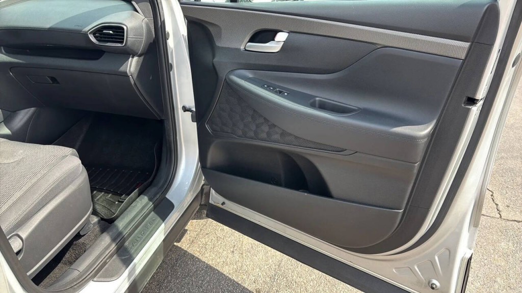 2019 Hyundai Santa Fe Image 15