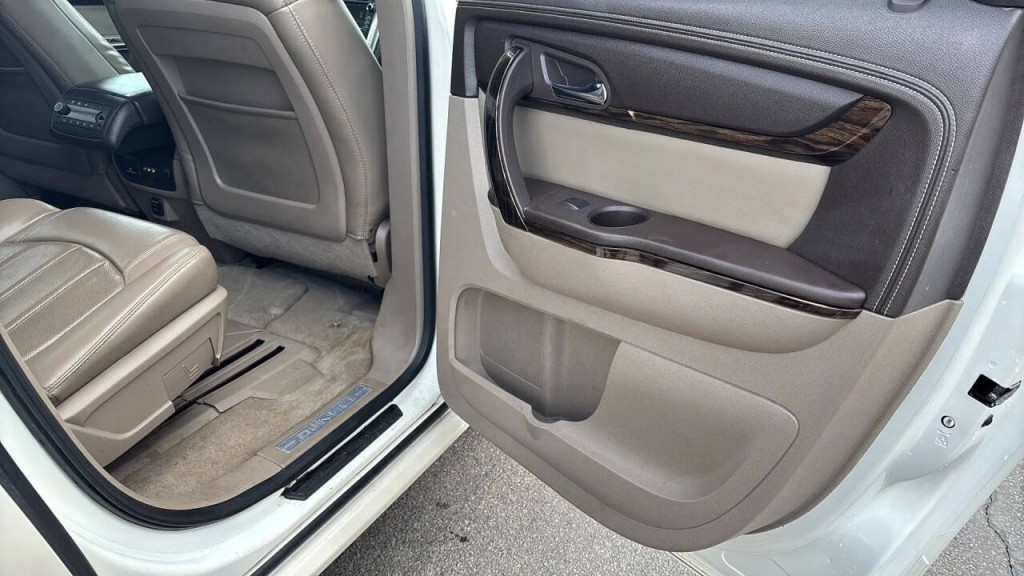 2015 GMC Acadia Image 14