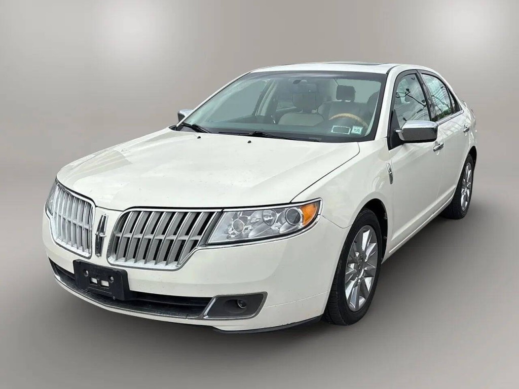 2012 Lincoln MKZ Image 1