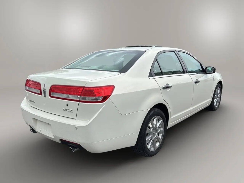 2012 Lincoln MKZ Image 5