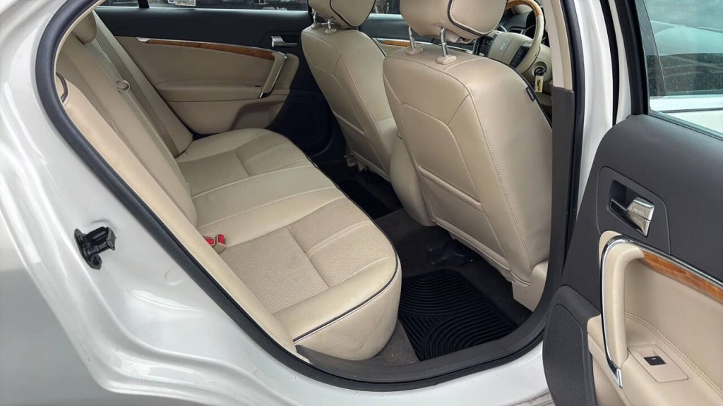 2012 Lincoln MKZ Image 14