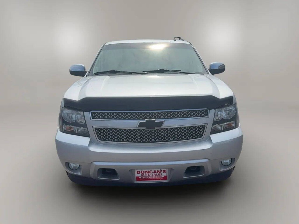2012 Chevrolet Avalanche Image 3