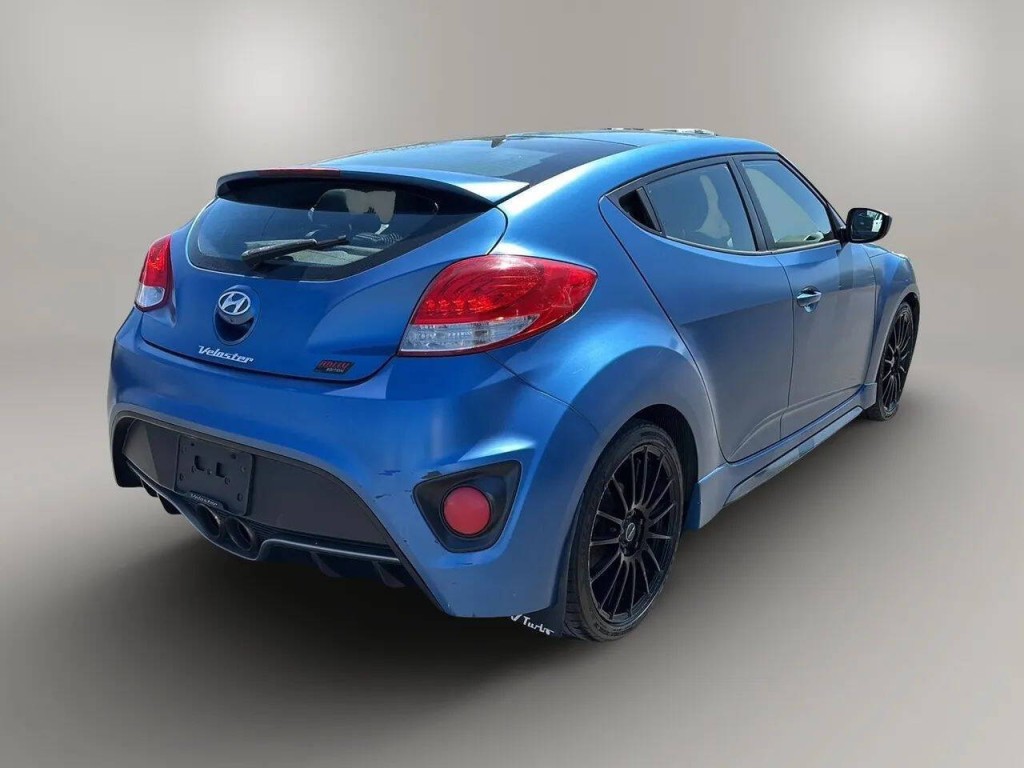 2016 Hyundai Veloster Image 5