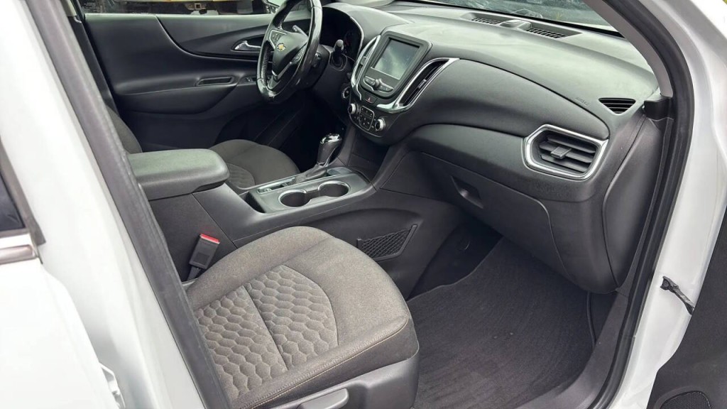 2018 Chevrolet Equinox Image 16