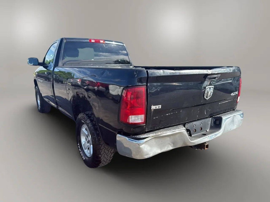 2012 RAM 1500 Image 3