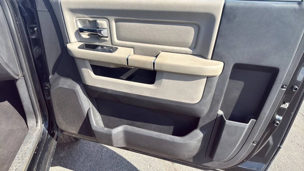 2012 RAM 1500 Image 11