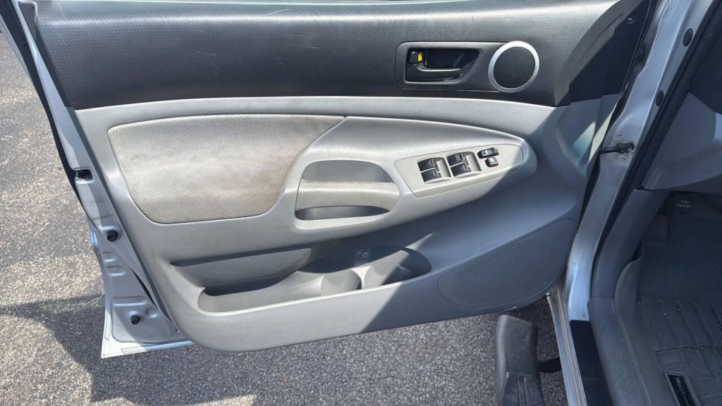 2007 Toyota Tacoma Image 8