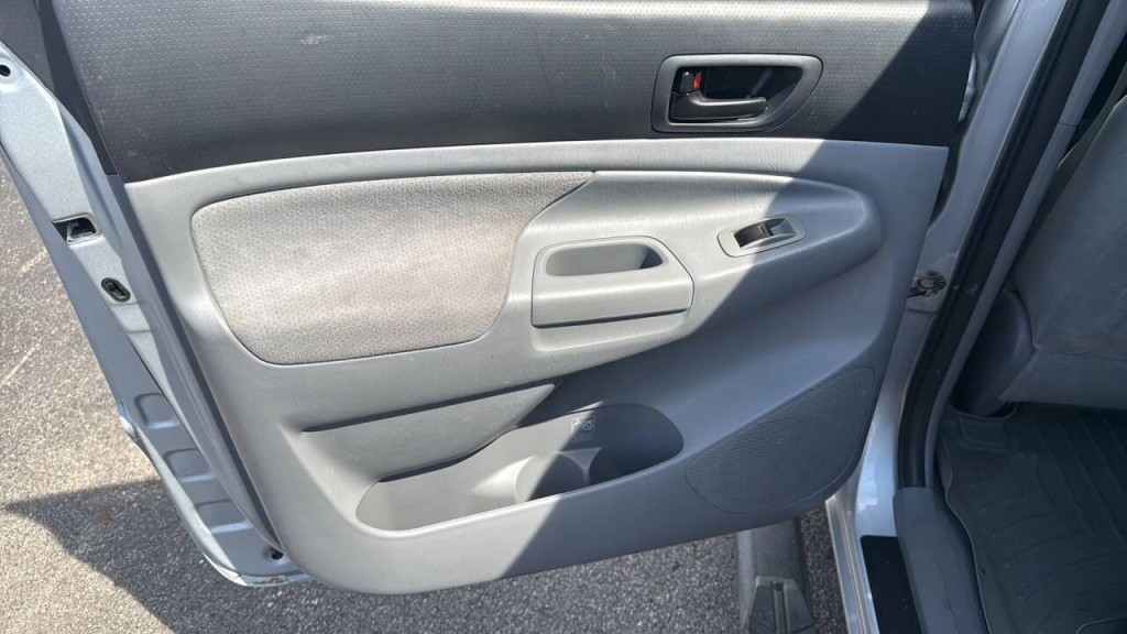 2007 Toyota Tacoma Image 10
