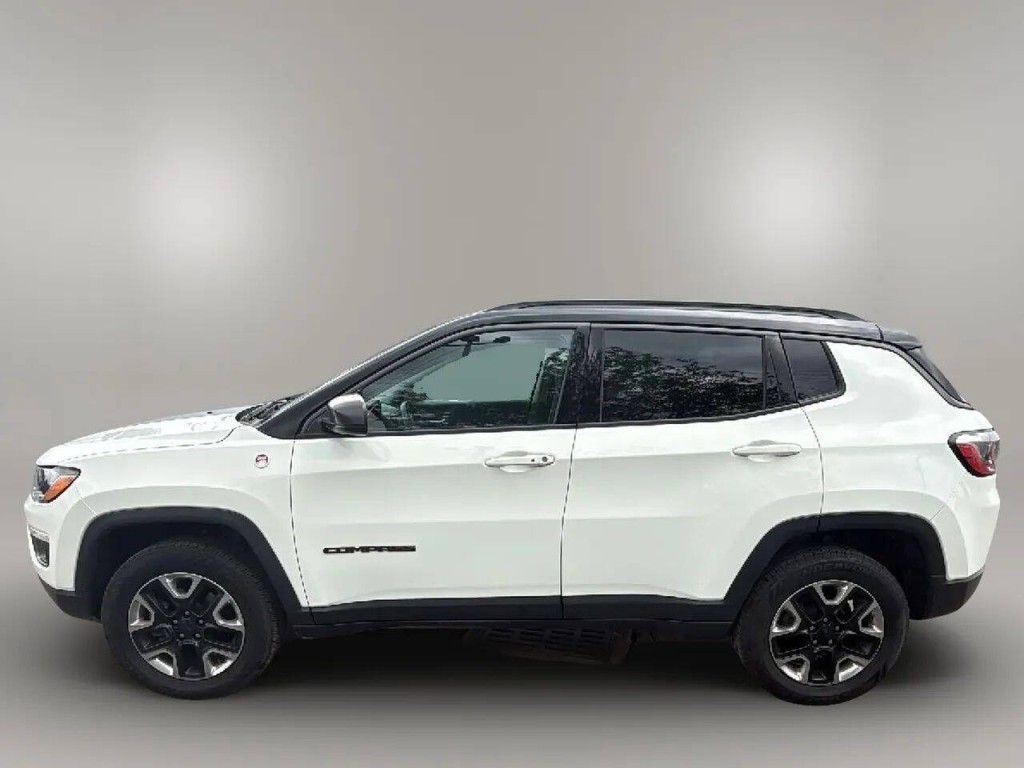 2017 Jeep Compass Image 2