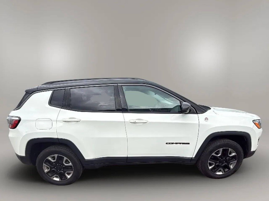 2017 Jeep Compass Image 6