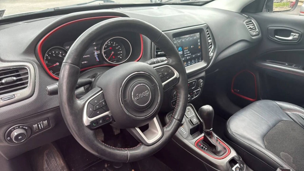 2017 Jeep Compass Image 10