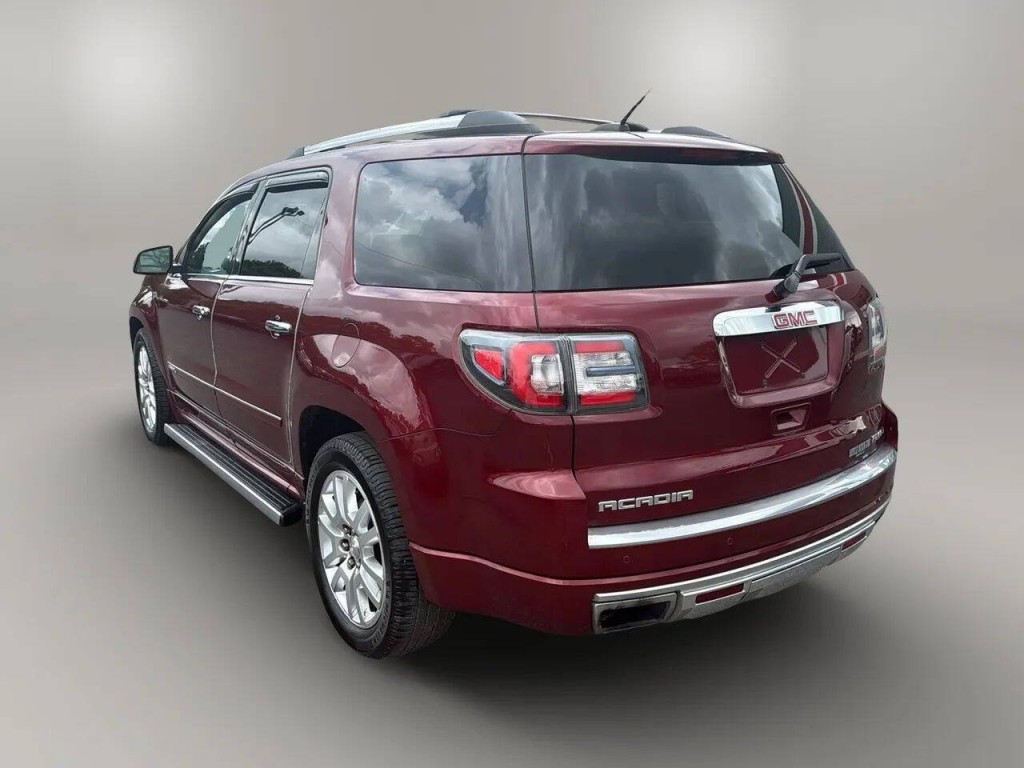 2016 GMC Acadia Image 3