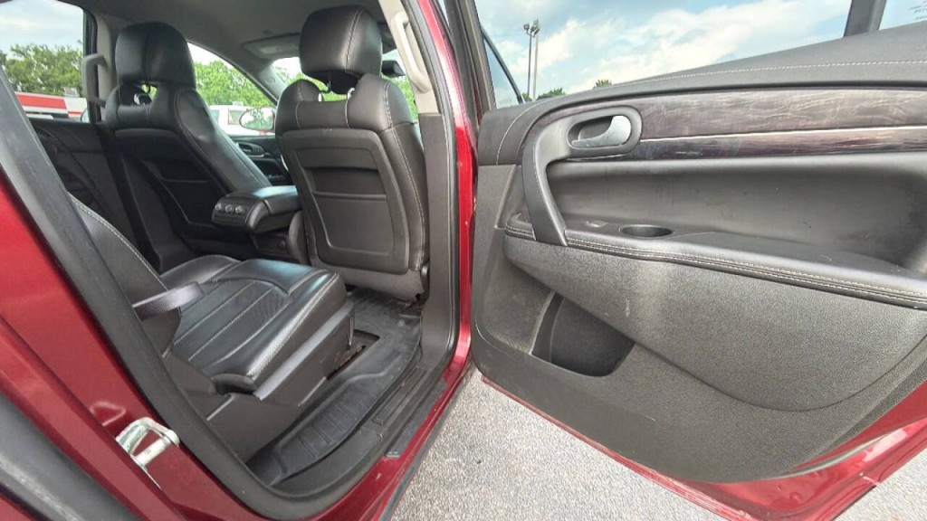 2015 Buick Enclave Image 15