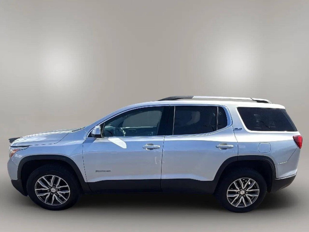 2018 GMC Acadia Image 2