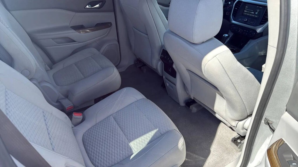 2018 GMC Acadia Image 14