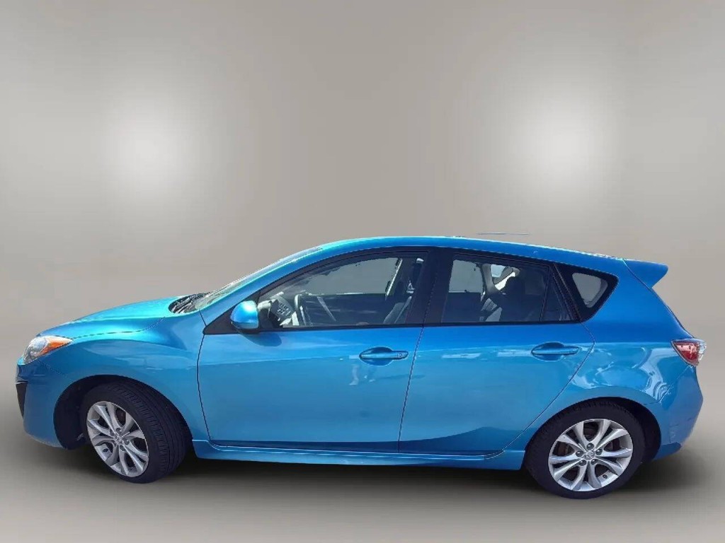 2011 Mazda Mazda3 Image 2