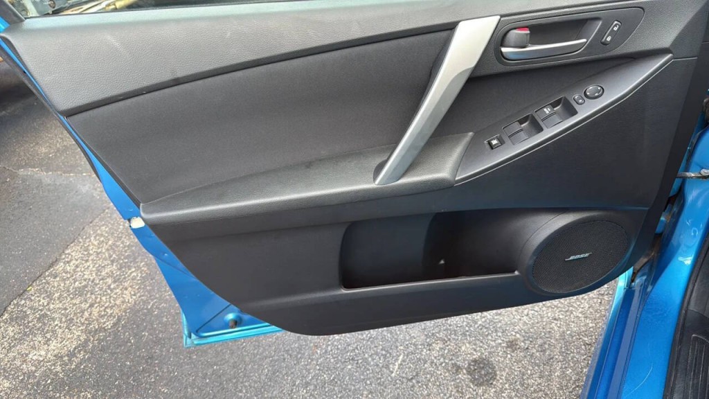 2011 Mazda Mazda3 Image 9