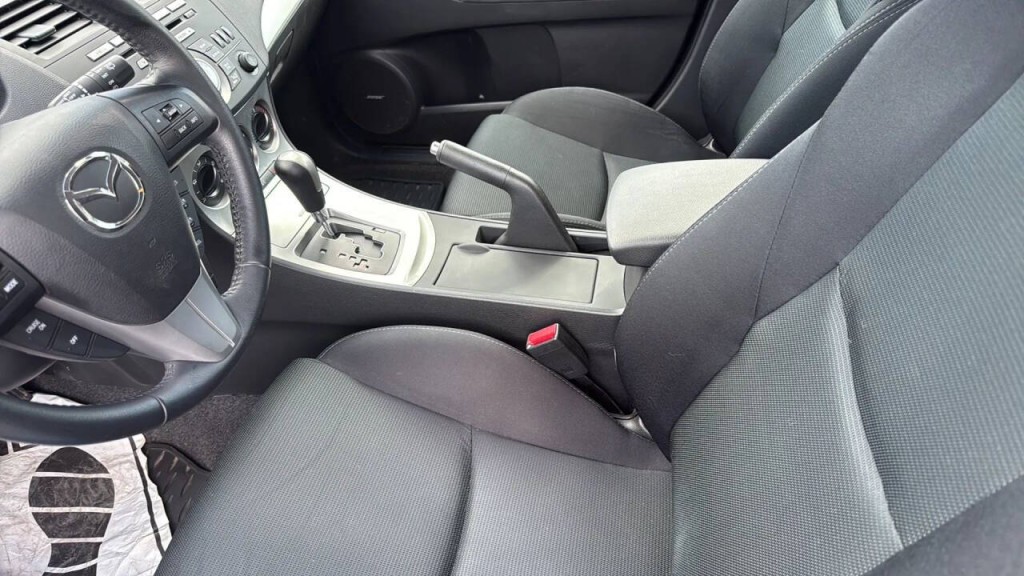 2011 Mazda Mazda3 Image 10