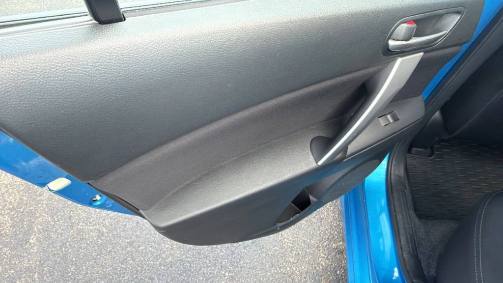 2011 Mazda Mazda3 Image 11