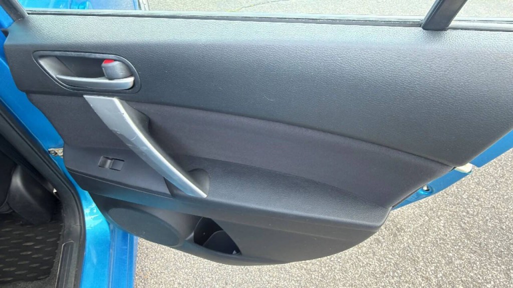 2011 Mazda Mazda3 Image 13