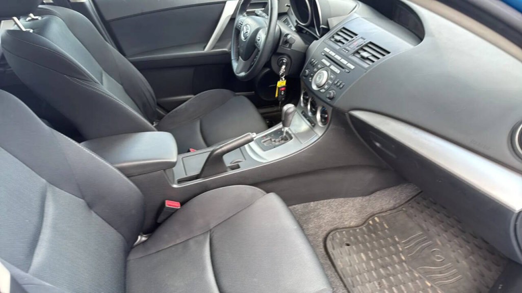 2011 Mazda Mazda3 Image 16