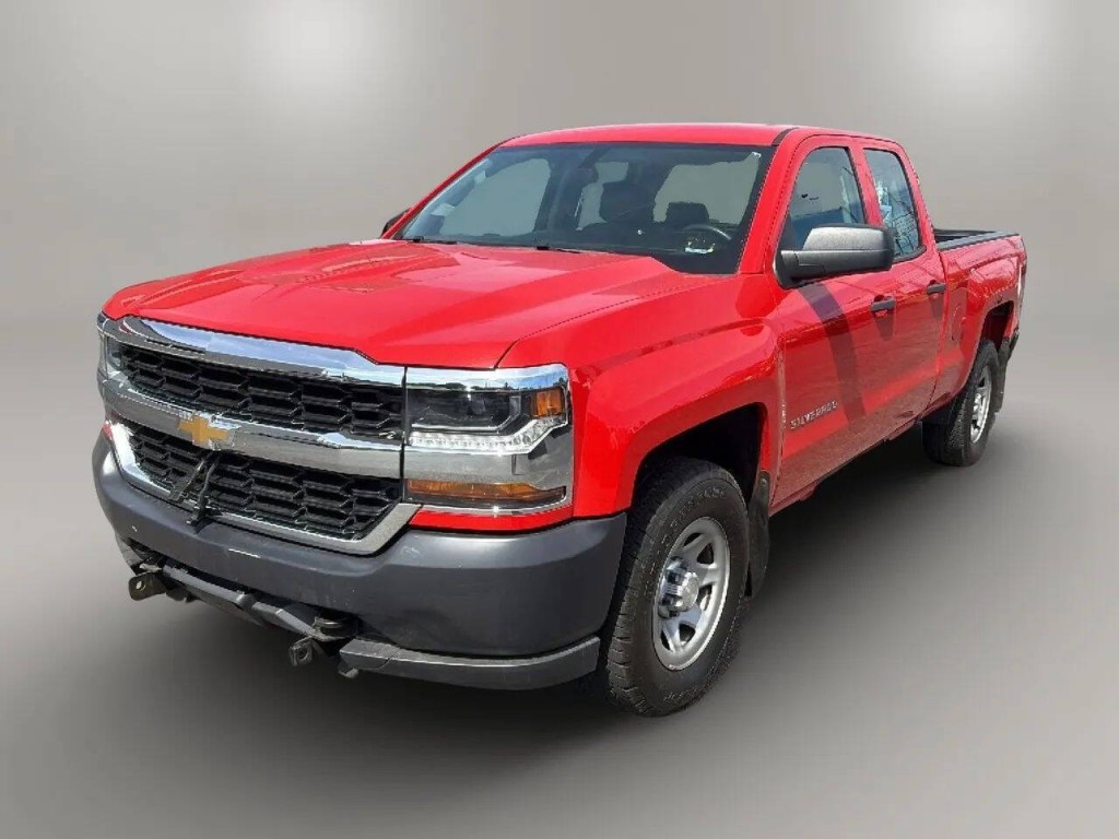 2017 Chevrolet Silverado 1500 Image 1