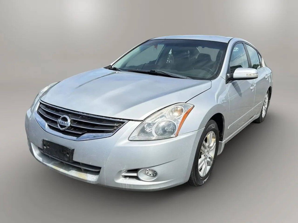2012 Nissan Altima Image 2