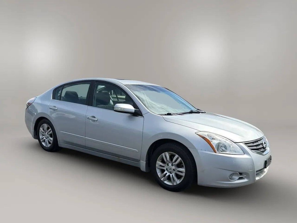 2012 Nissan Altima Image 4