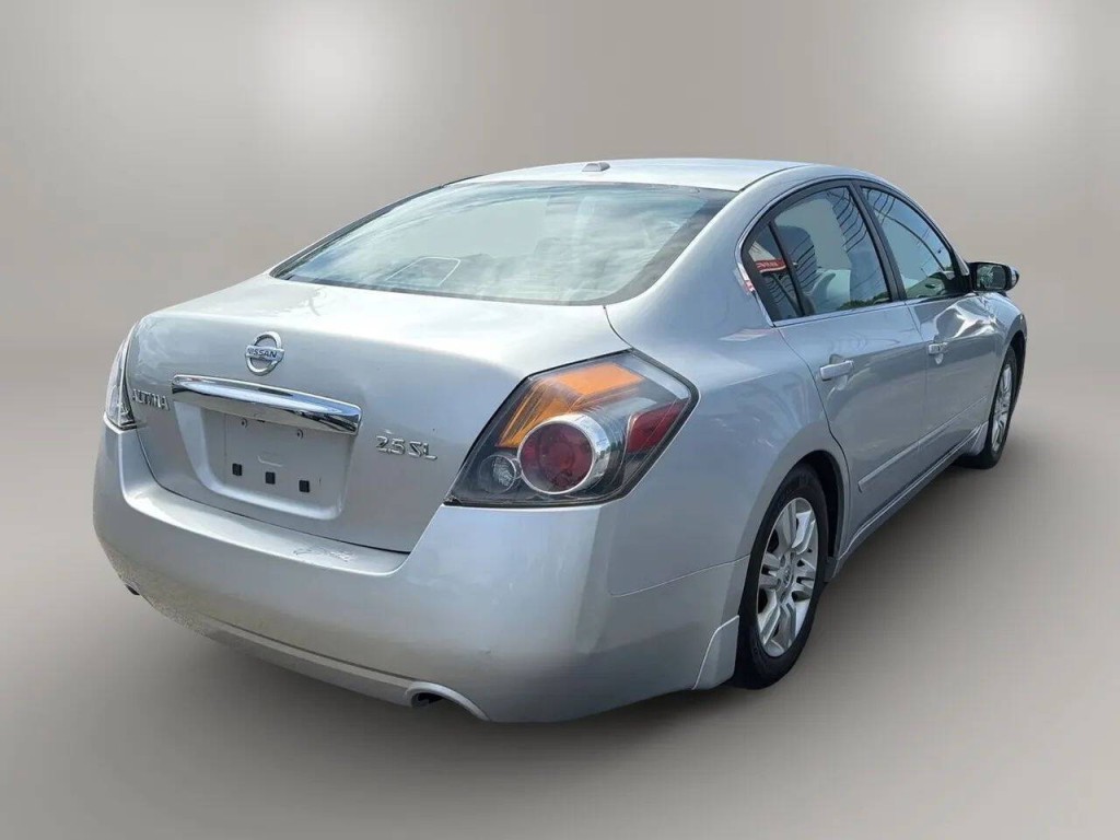 2012 Nissan Altima Image 6