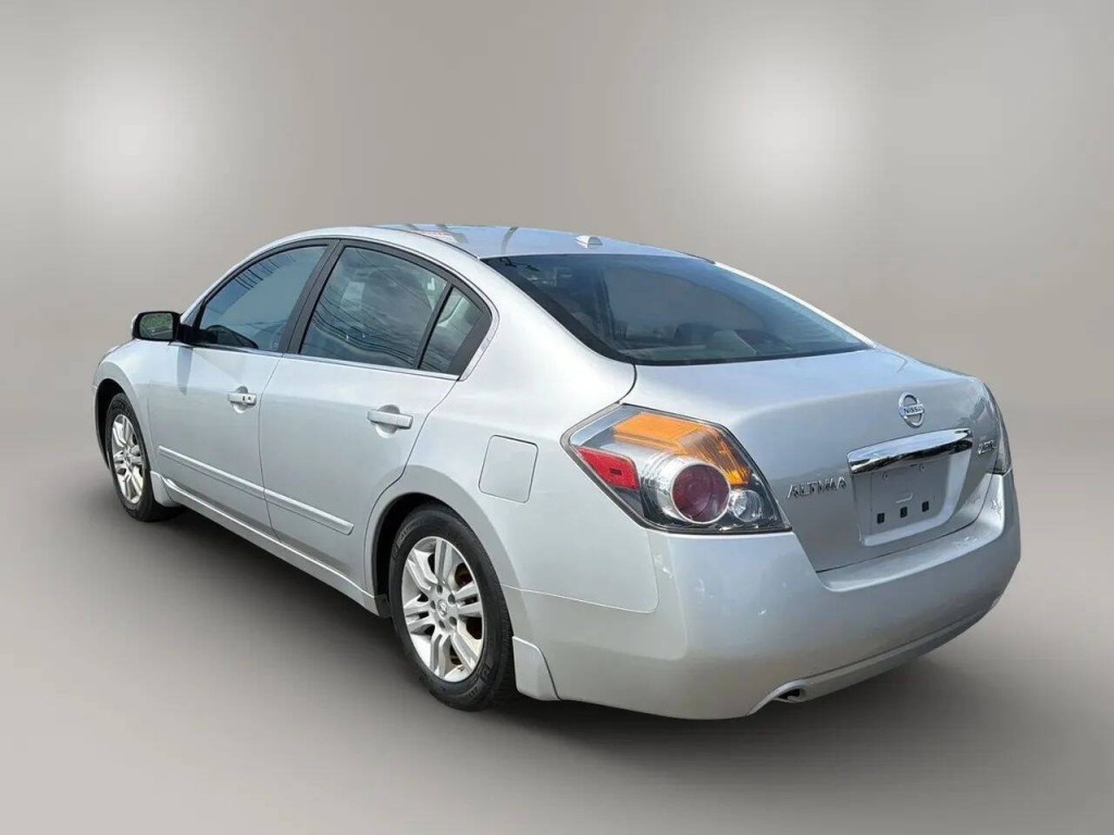 2012 Nissan Altima Image 7