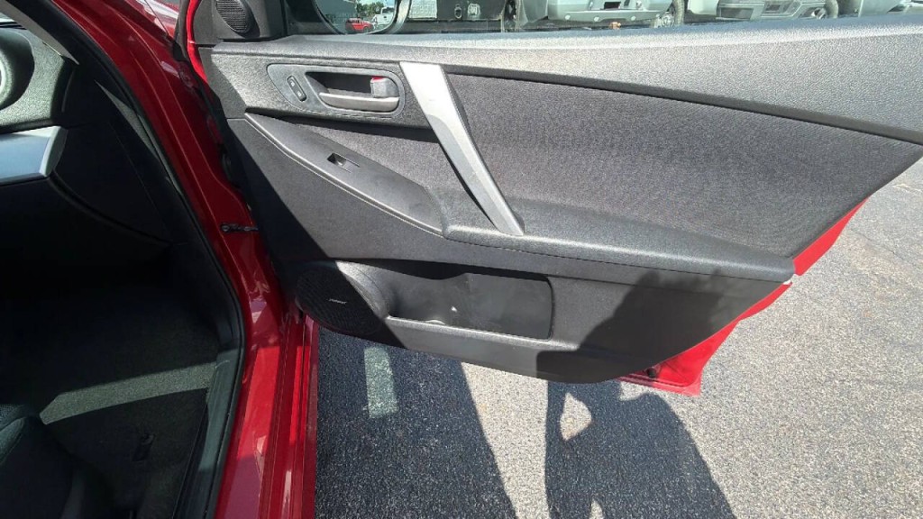 2011 Mazda Mazda3 Image 16
