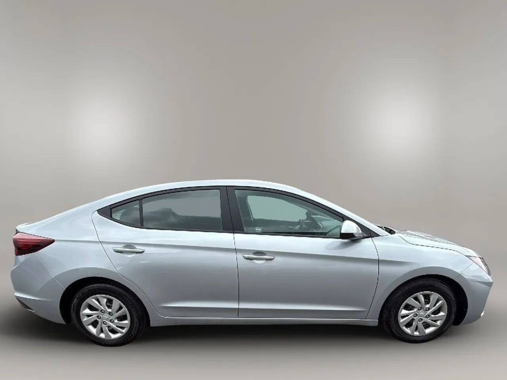 2020 Hyundai Elantra Image 6