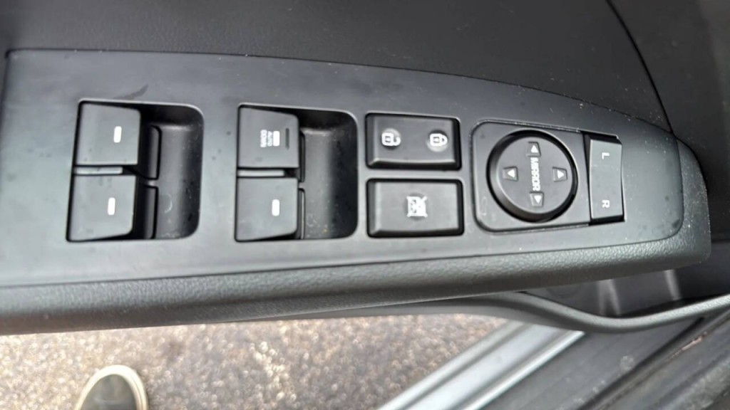 2020 Hyundai Elantra Image 20