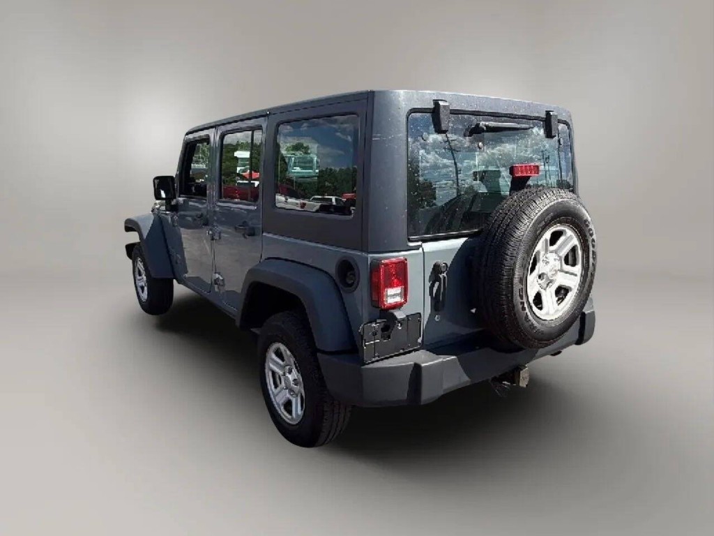2014 Jeep Wrangler Unlimited Image 3