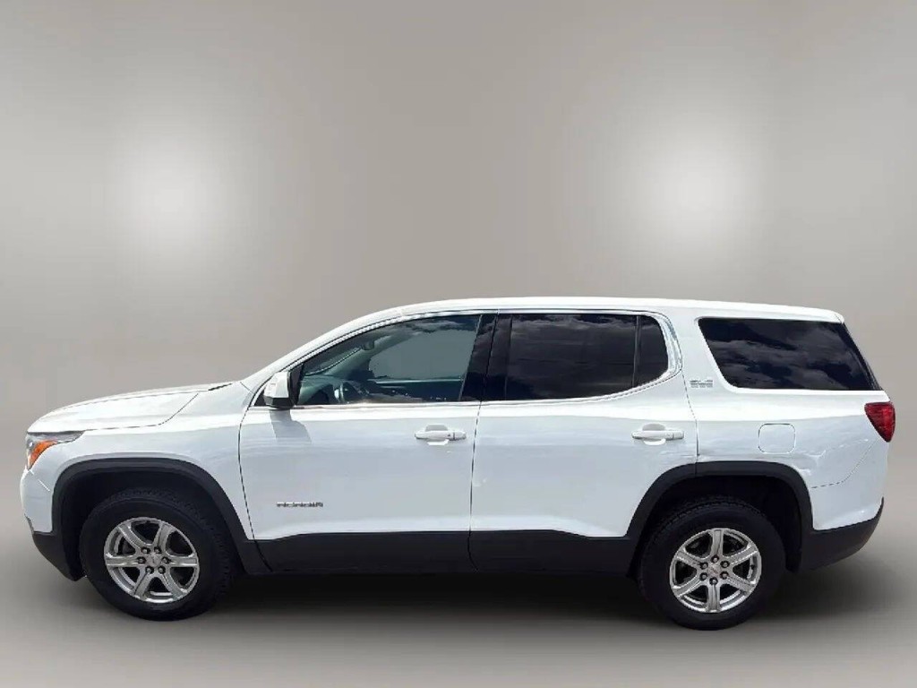 2018 GMC Acadia Image 2
