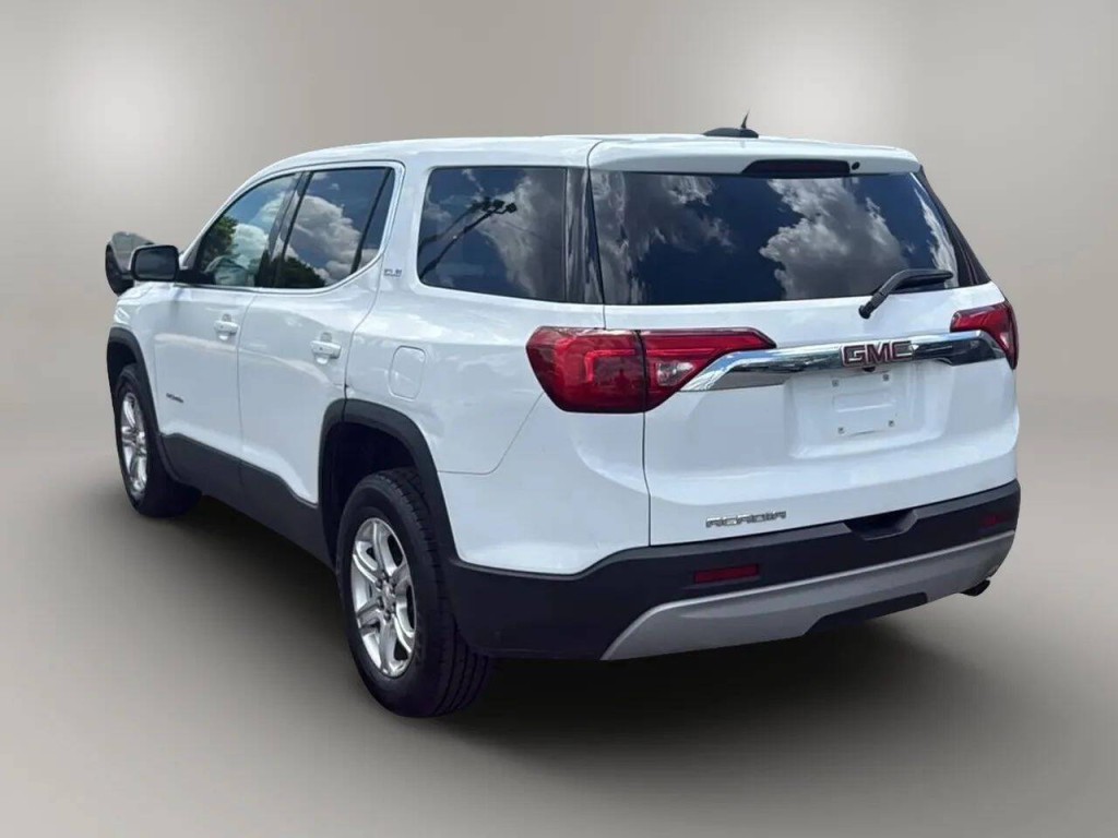 2018 GMC Acadia Image 3