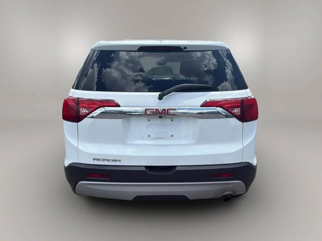 2018 GMC Acadia Image 4
