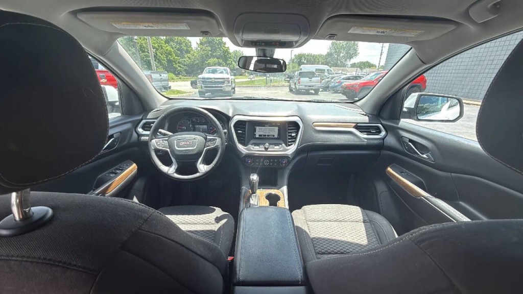 2018 GMC Acadia Image 13
