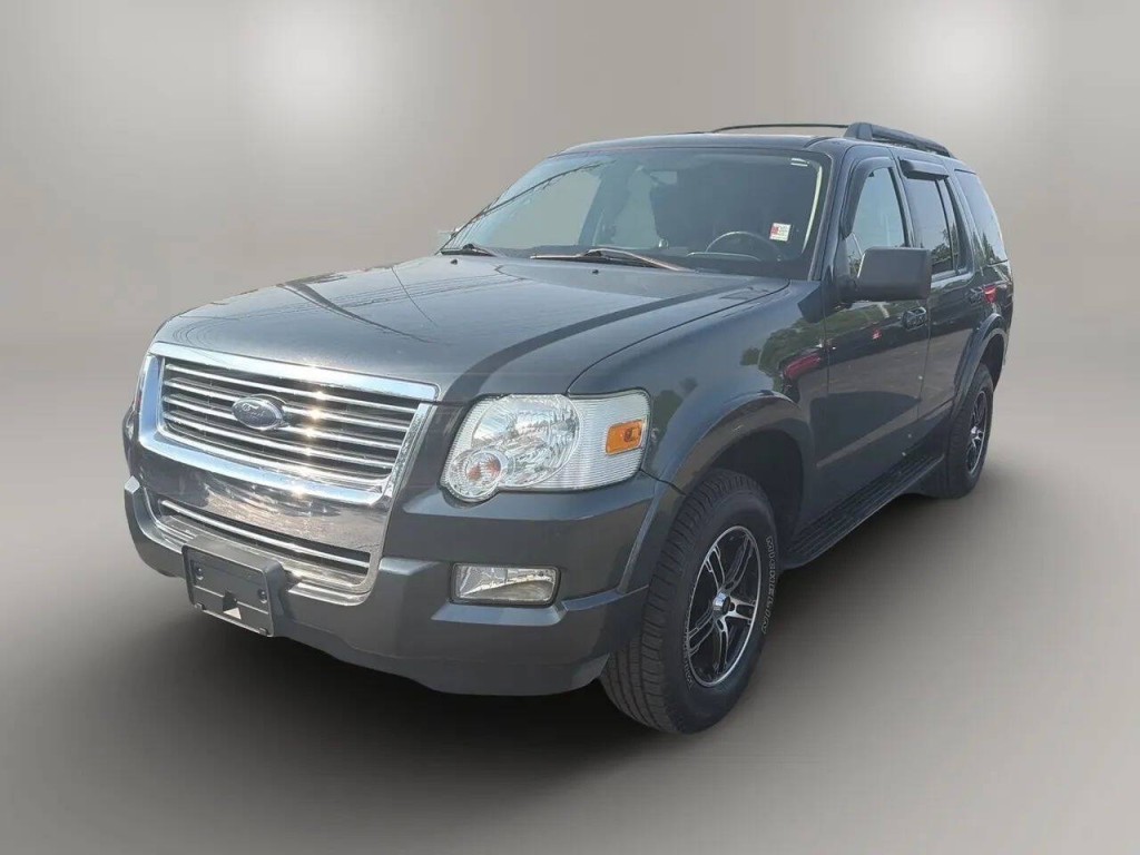 2010 Ford Explorer Image 1