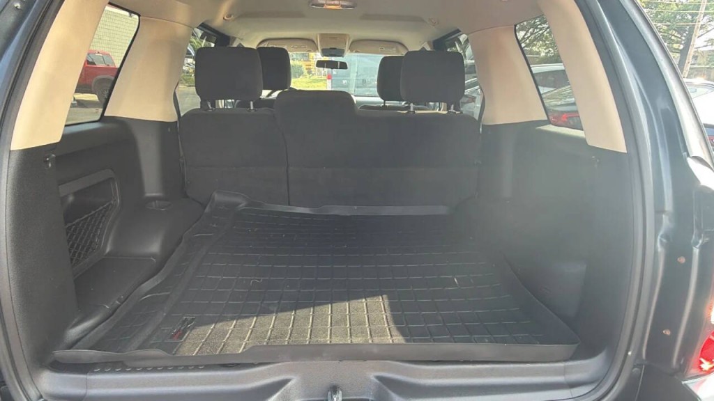2010 Ford Explorer Image 11