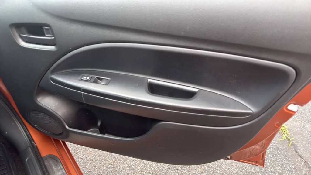2020 Mitsubishi Mirage Image 16