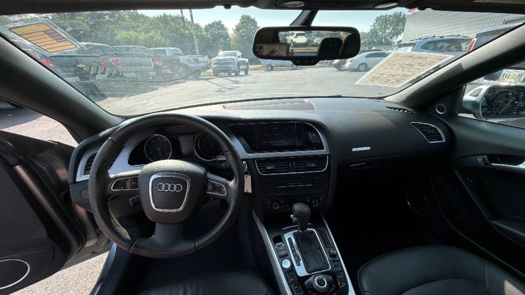 2010 Audi A5 Image 11