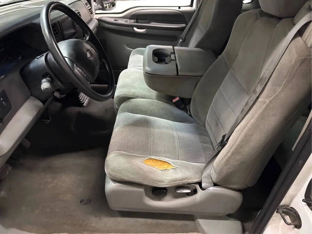 2003 Ford F-250 Image 8