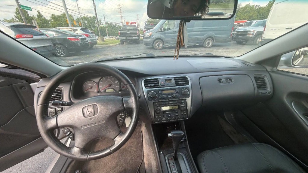 2002 Honda Accord Image 10