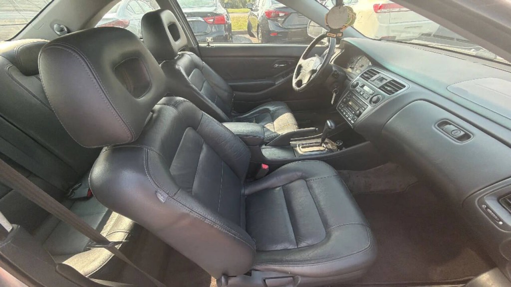 2002 Honda Accord Image 13