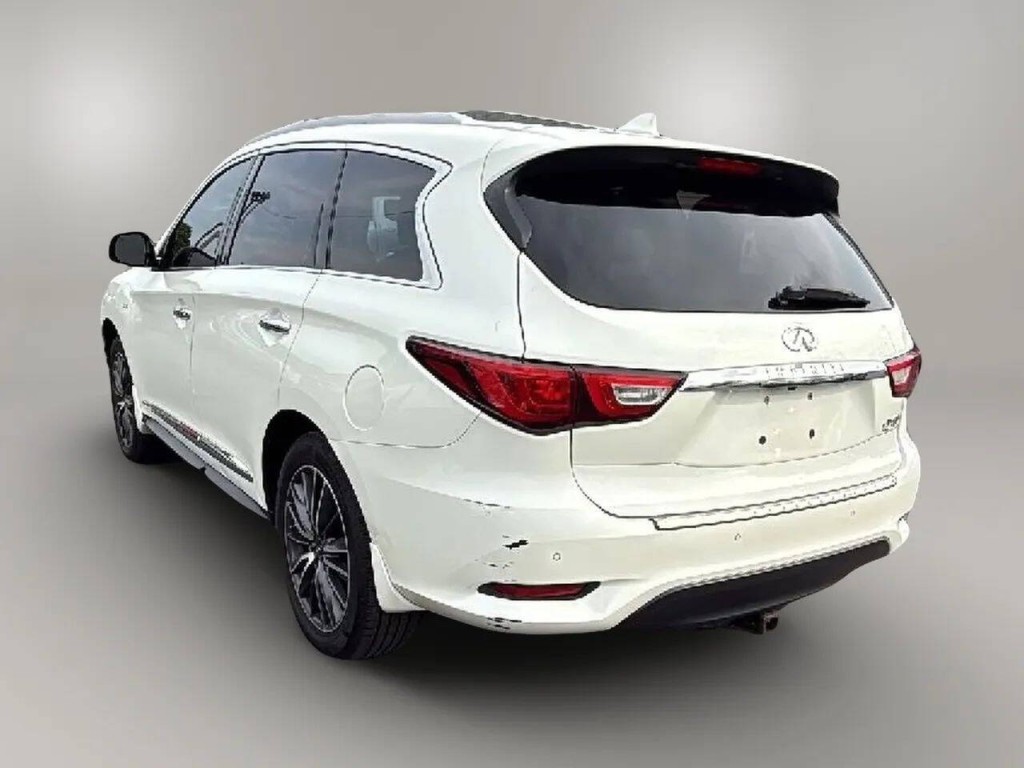 2017 INFINITI QX60 Image 2