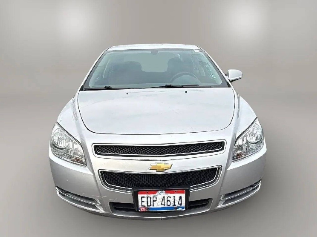 2011 Chevrolet Malibu Image 8