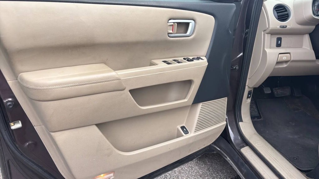 2015 Honda Pilot Image 9