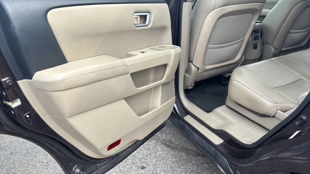 2015 Honda Pilot Image 11