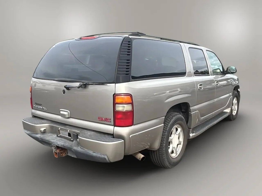 2003 GMC Yukon Image 5